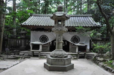 Kurama dera hiking trail shrine