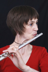 Flute Poses 04