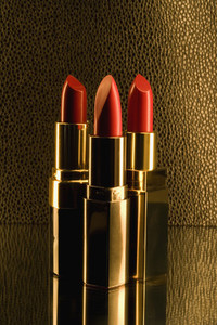 Golden Lipstick 03