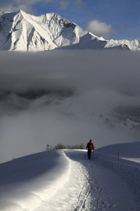 Snowy Mountain Trails 30