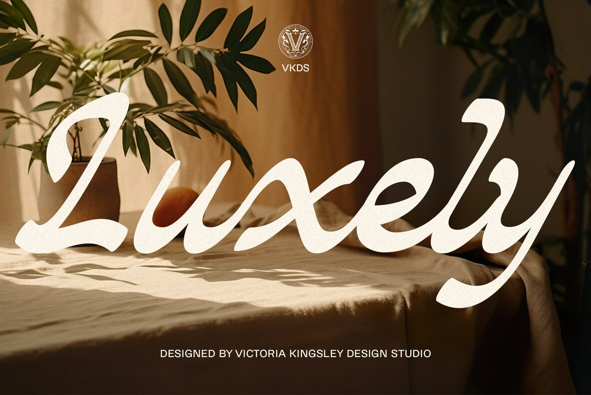 Luxely Font