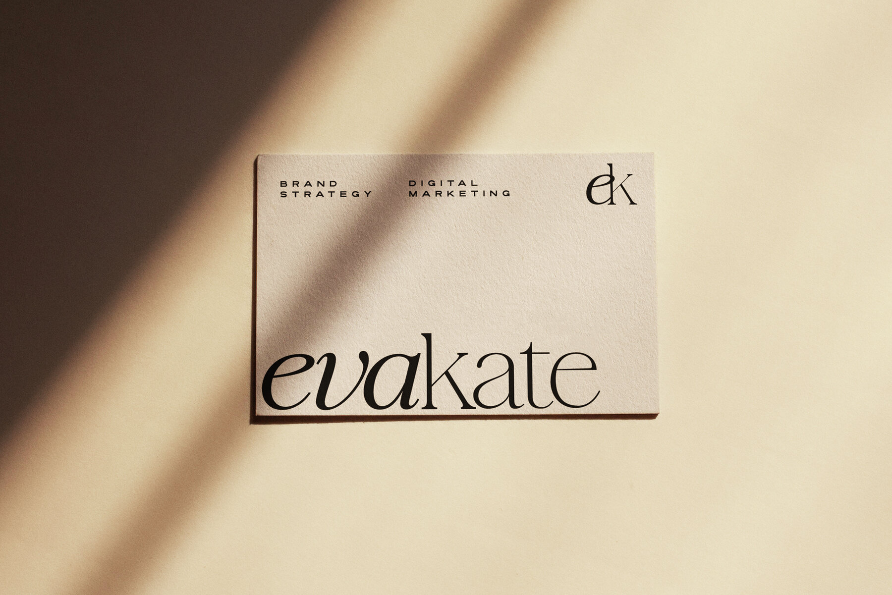 La Luxes Serif Pro 10